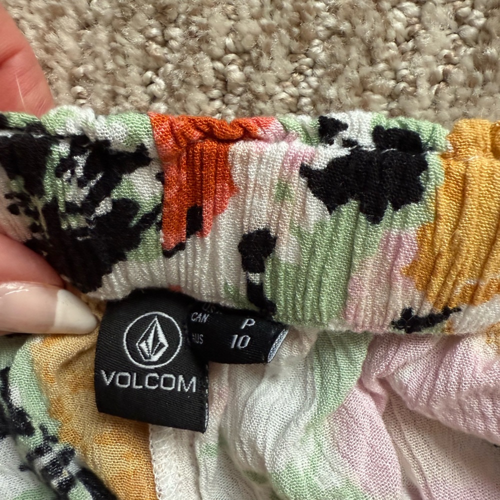 Volcom beach day Set - Picture 3 of 5